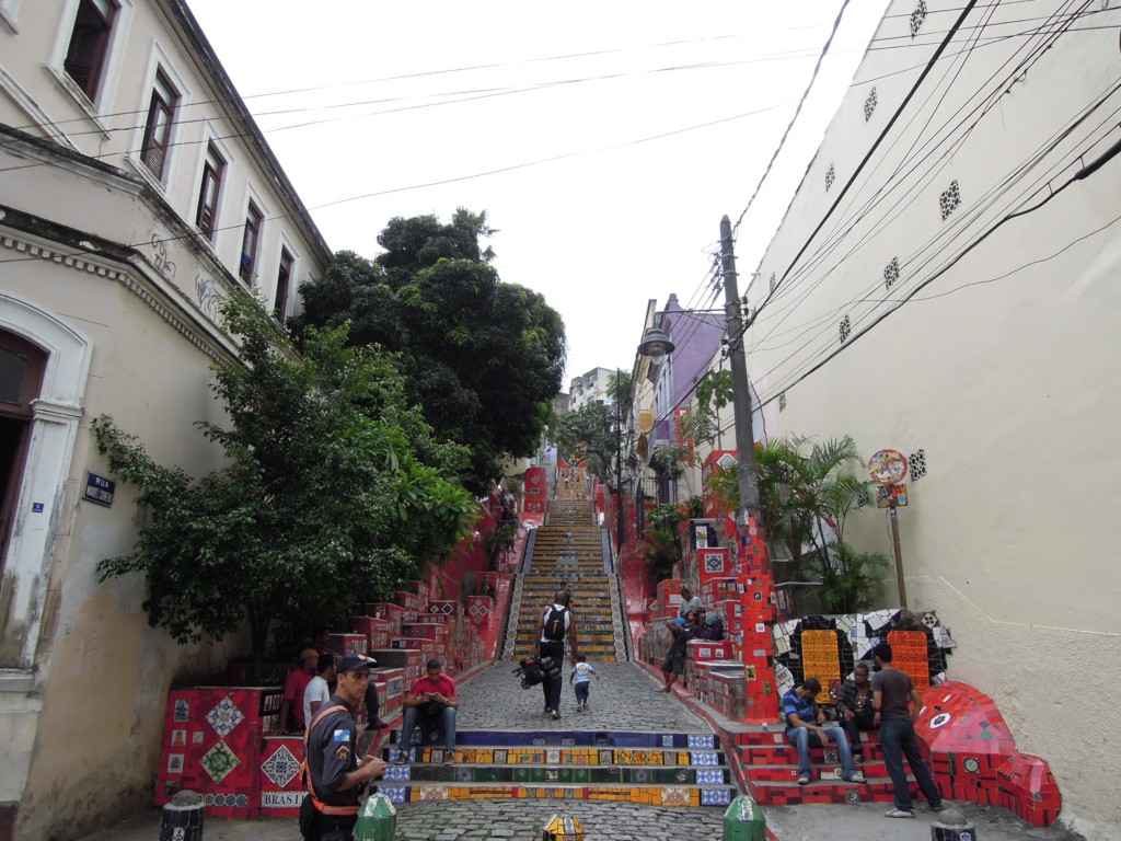 Słynne schody artysty Jorge Salarona, na których znaleziono go niedawno martwego, Lapa, Rio de Janeiro, fot. M. Lehrmann